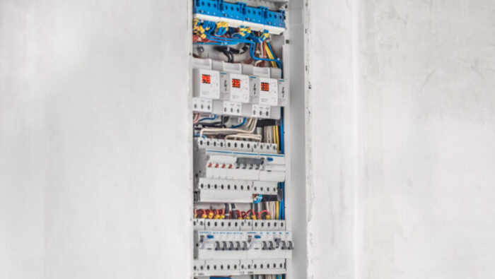 Milyen Fi-relé kell a klímához? – A biztonság, ami megmentheti a gépedet (és az életedet)